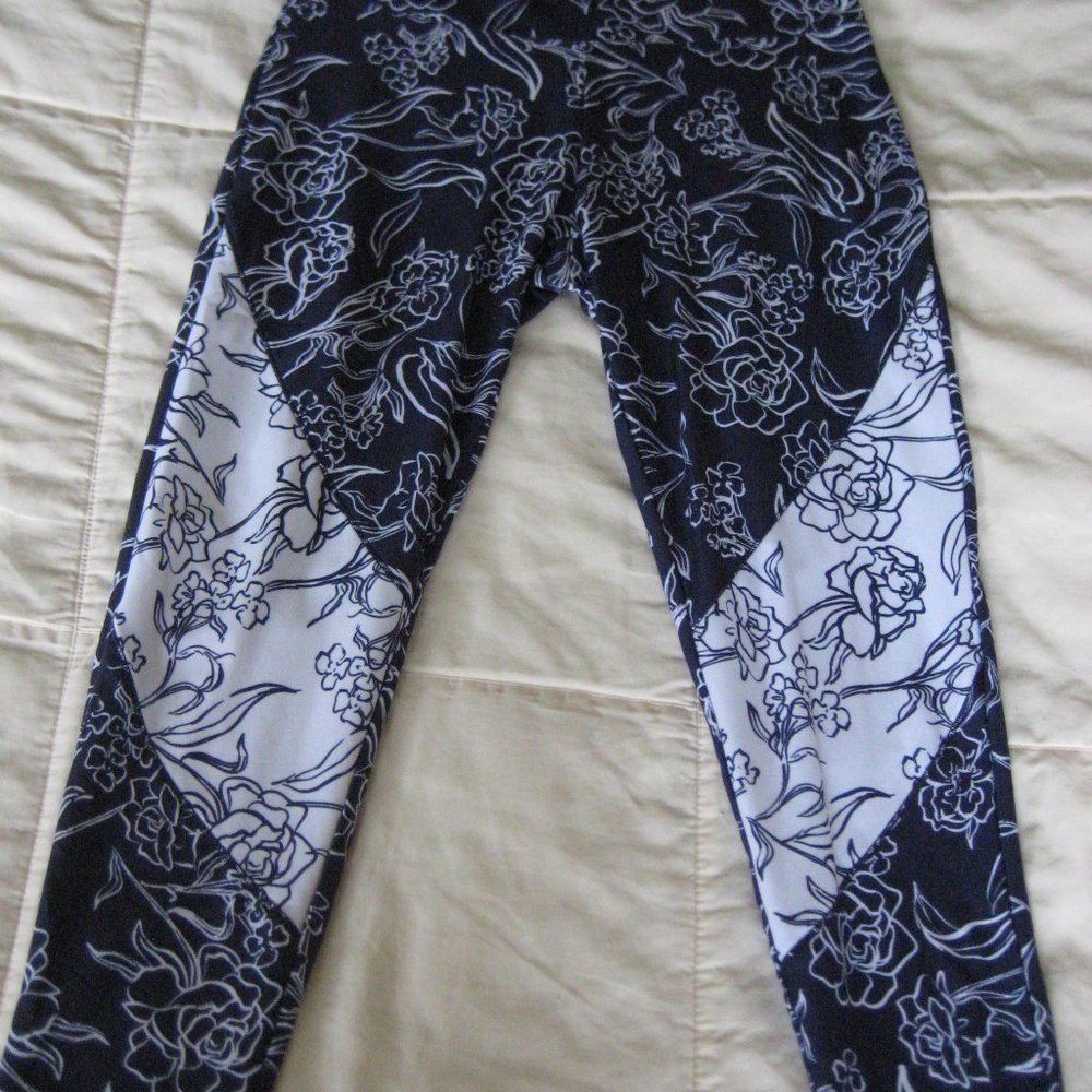 Balance Collection by Marika Navy Floral Crop Legging, Size M
